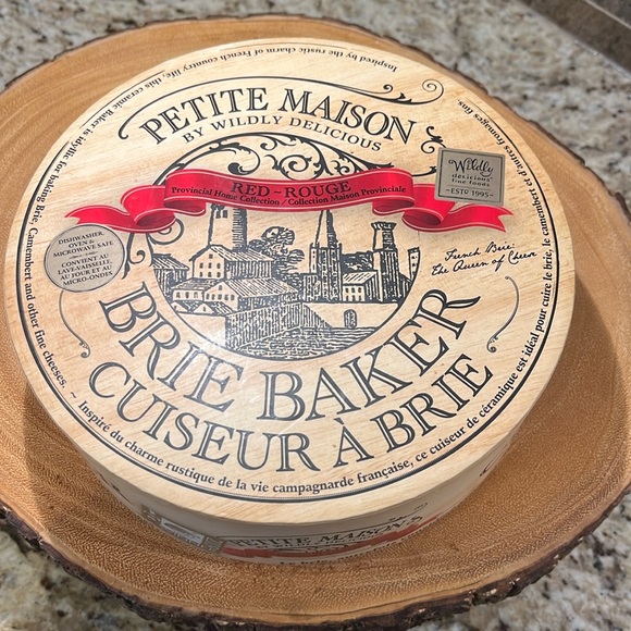 Petite Maison Brie Baker - Picture 1 of 7